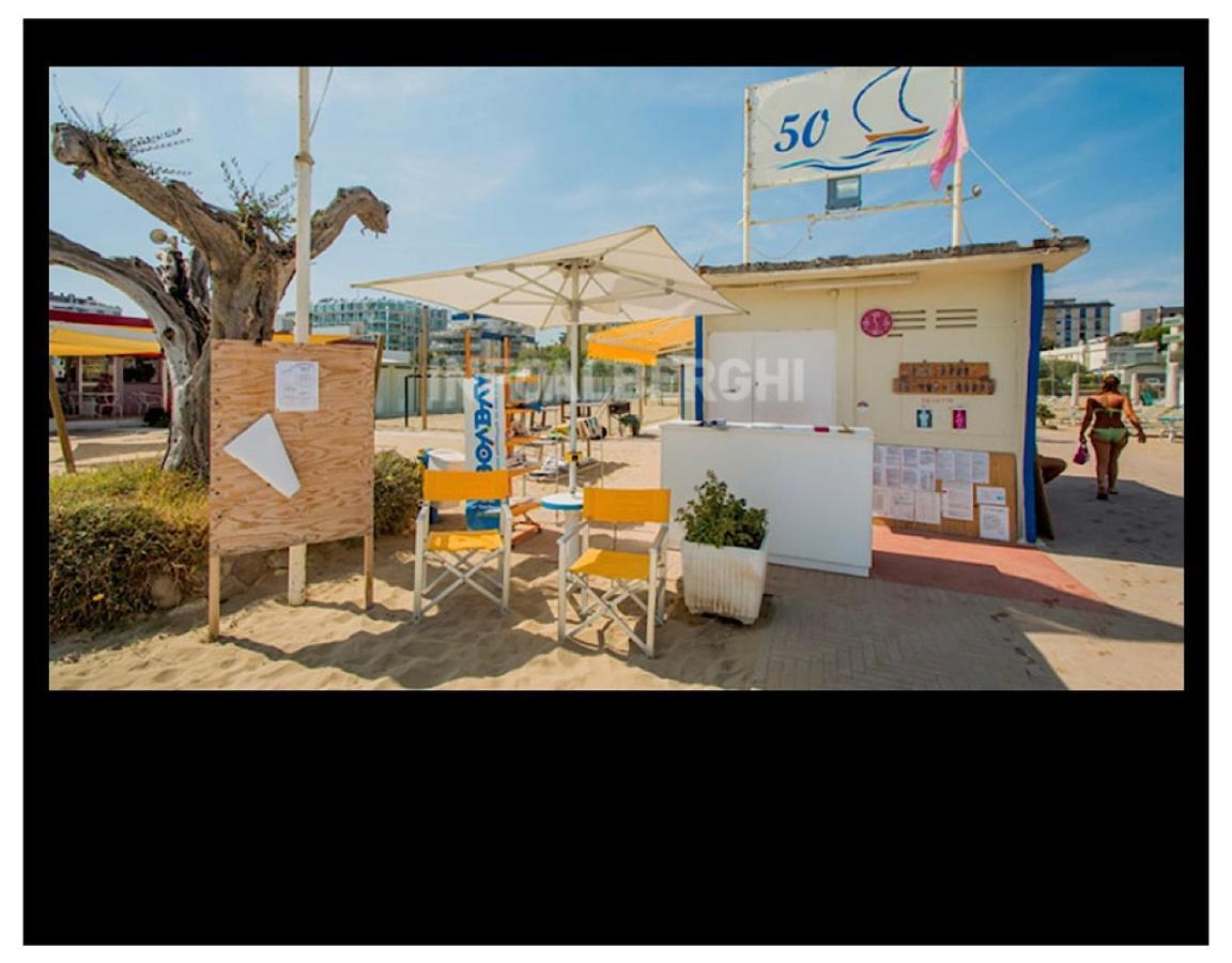 Hotel Silvana Beach Римини Екстериор снимка